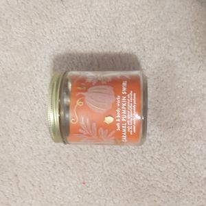 Bath and body works candle